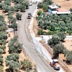 aydinda kirsal ulasim icin yol yenileme calismalari baslatildi d4c3jvk5