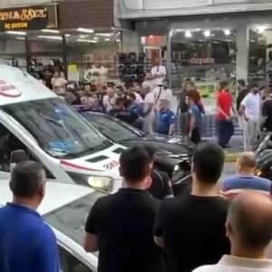 sinir krizi geciren adam tartaklandi yKExZ6UO