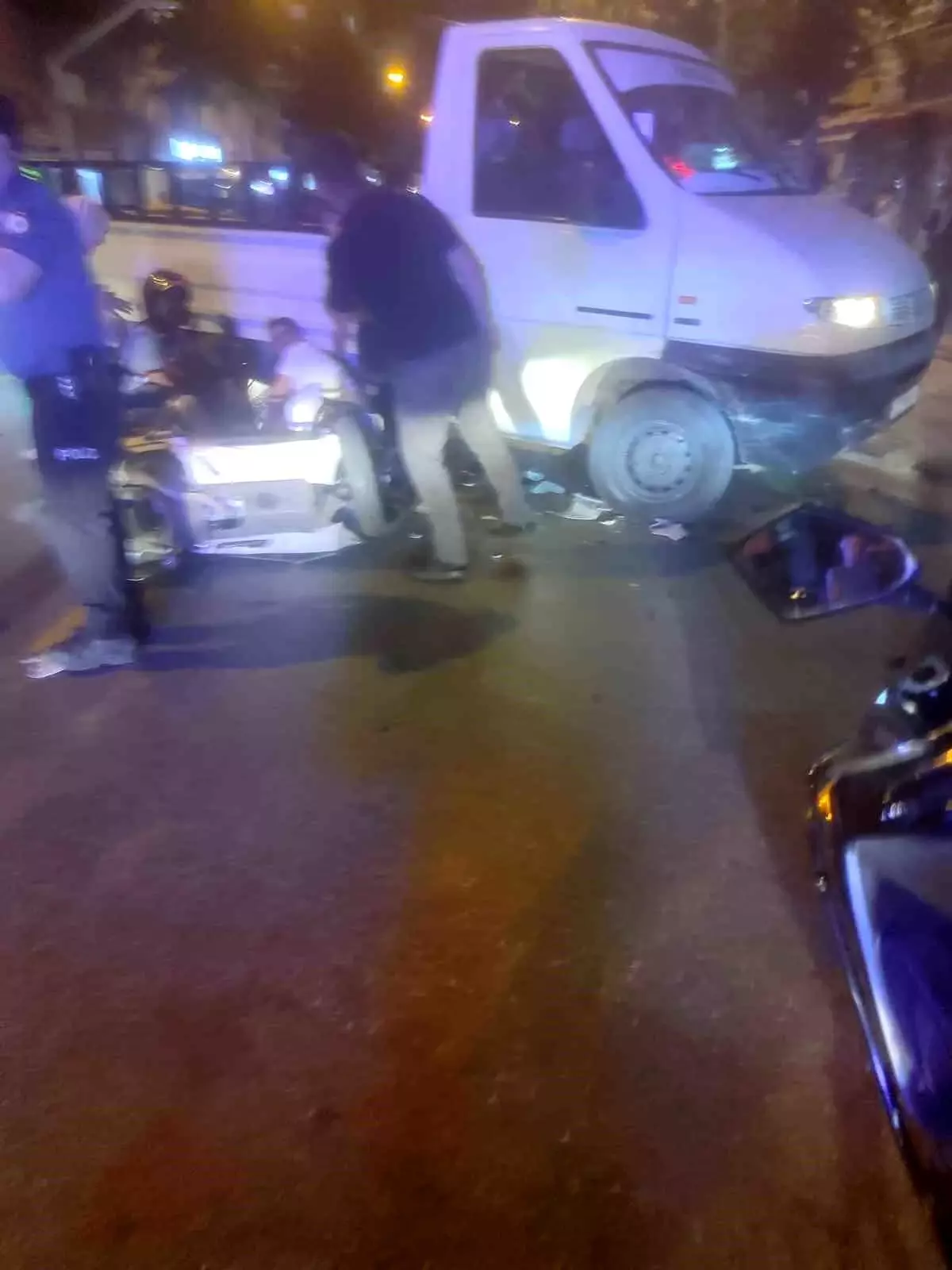 denizlide trafik kazasi motosiklet surucusu agir yaralandi 6ewM9imu