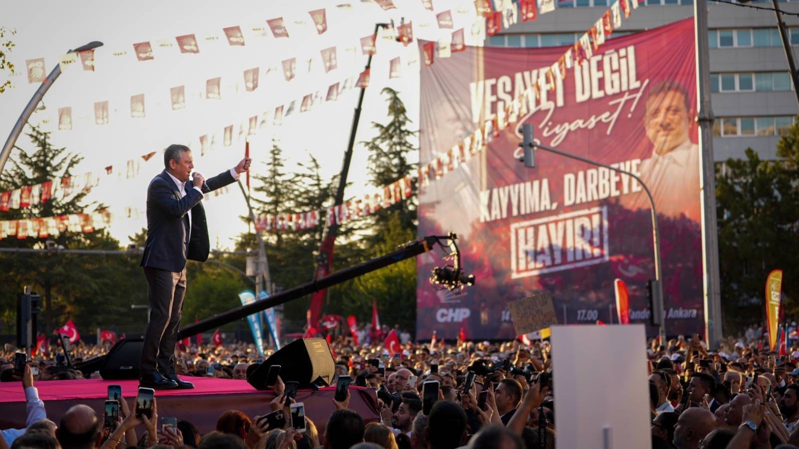 ozgur ozel kent uzlasisi davasi turkiye icin bir utanctir baris diyenler kurtlerin belediyelere secilmesini suc sayiyor JHMWOcFR