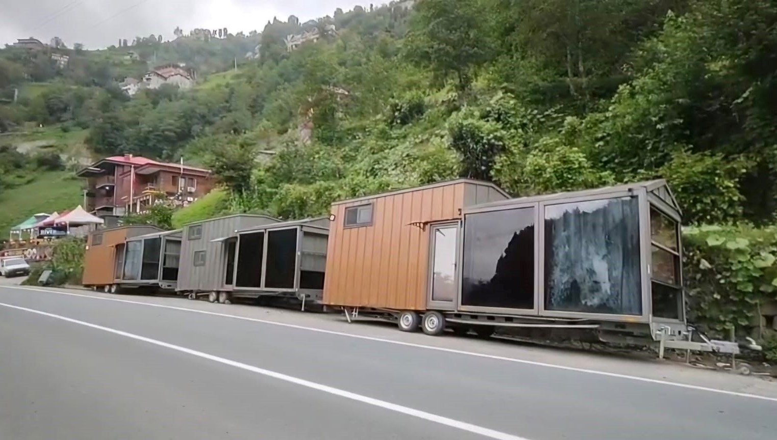 rizede sel sonrasi bungalovlar sokuluyor M1mNWzn2