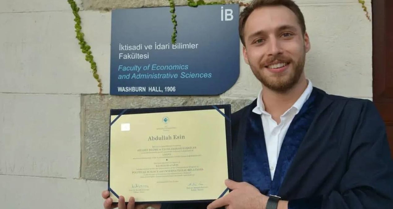 tutuklanan ogrencinin yuksek lisans tezi teslim alinmadi IAExjcRe