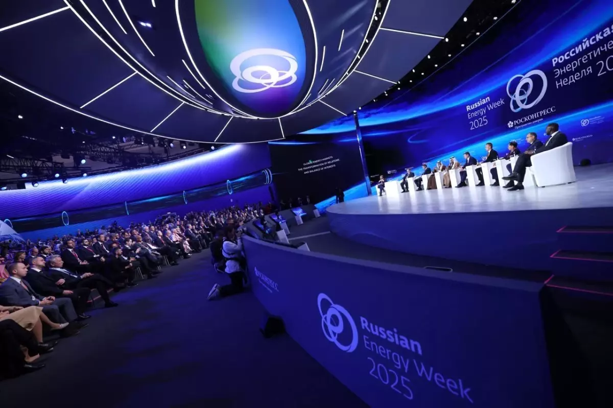 bakan bayraktar turkiye avrupanin enerji guvenliginde anahtar rol oynuyor gN269esB.jpg