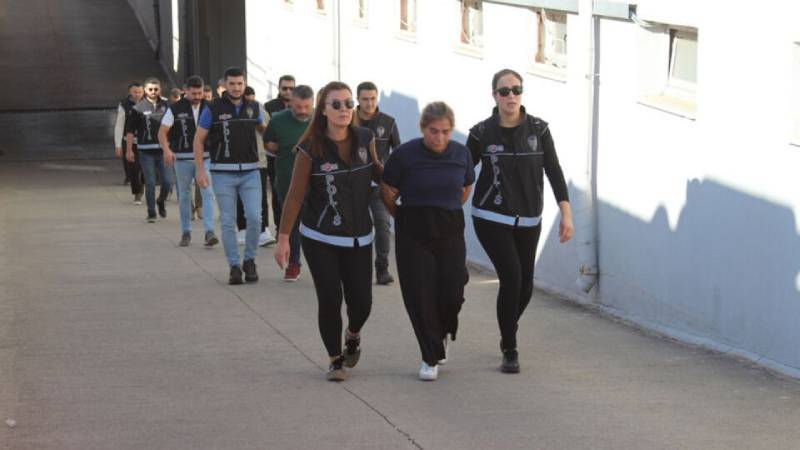 hazineye ait araziyi satma vaadiyle dolandiricilik 80 milyon tllik vurgun hSqn8r2V